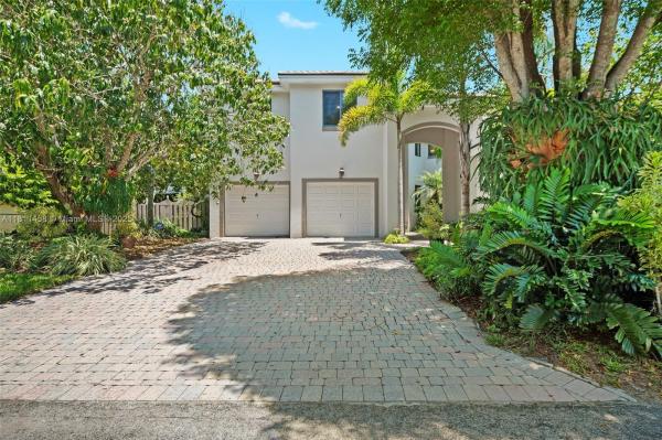 Groves At Old Cutler, 8205 SW 171st Ter, Palmetto Bay, Florida 33157, image 1