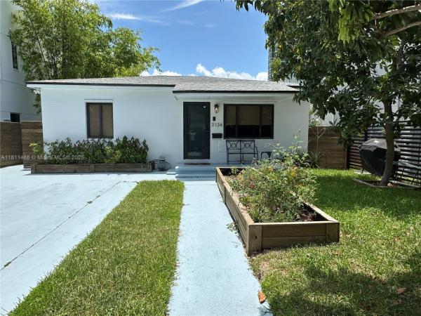 Carters, 3134 Carter St, Miami, Florida 33133, image 1