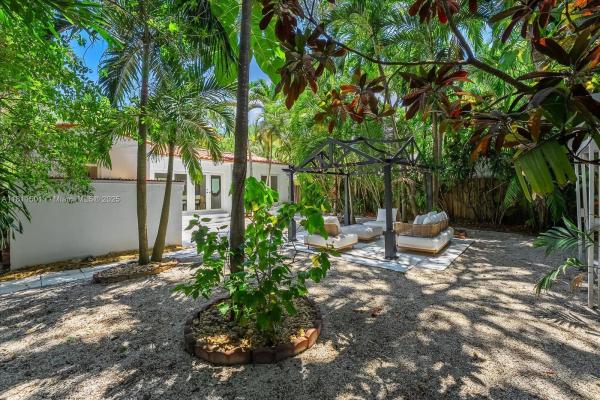 Sherwood Forest, 8538 NE 4th Ave, El Portal, Florida 33138, image 2