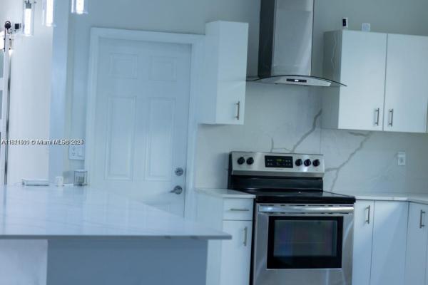Cristys Homestead, 1371 NE 42nd Ave, Homestead, Florida 33033, image 3