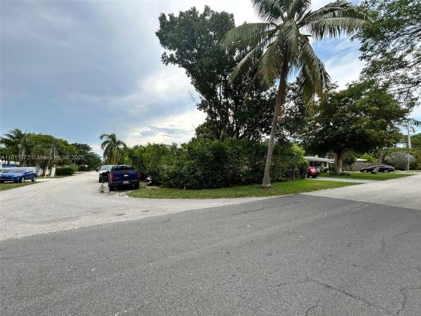 Lauderdale Park, 901 NE 16th Ct, Fort Lauderdale, Florida 33305, image 1