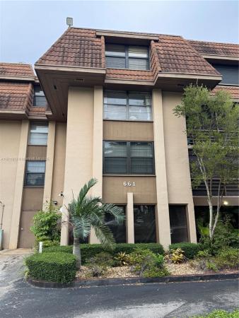 661 NE 195 St #105, Unincorporated Dade County, Florida 33179, image 1