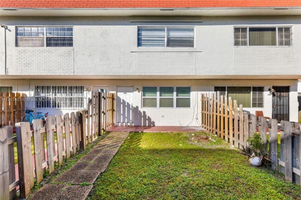 1461 NE 150th St #103, Unincorporated Dade County, Florida 33161, image 1