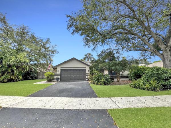 Country Address Encore, 5816 SW 89th Way, Cooper City, Florida 33328, image 2