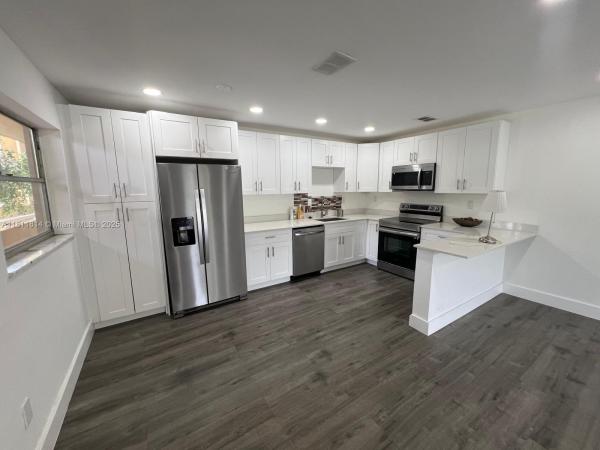 The Oaks, 4111 Stirling Rd #209, Dania Beach, Florida 33314, image 1