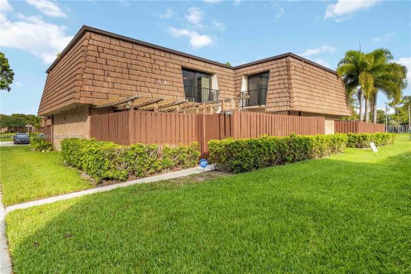 Sherwood Lakes, 3003 30th Ln, Greenacres, Florida 33463, image 1
