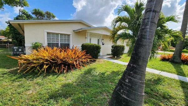 Sunrise Golf Village, 6221 NW 17th St, Sunrise, Florida 33313, image 3