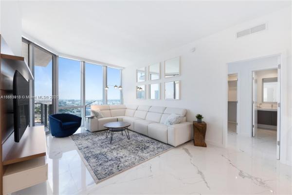 Paramount Miami Worldcenter, 851 NE 1st Ave #3308, Miami, Florida 33132, image 1