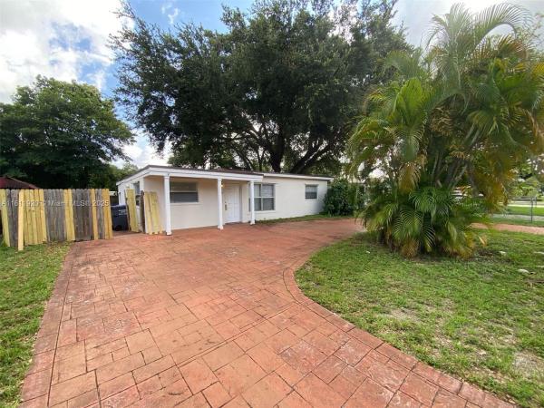 Hollywood Suburbs, 6329 Garfield St, Hollywood, Florida 33024, image 1