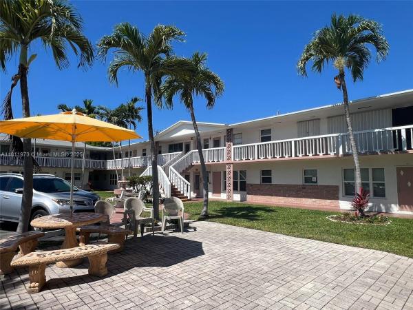 Crystal Court Manor, 1300 N 12th Ct #8A, Hollywood, Florida 33019, image 1