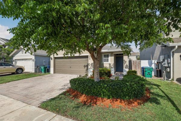 Royal Homes West, 579 NE 6th Pl, Florida City, Florida 33034, image 1