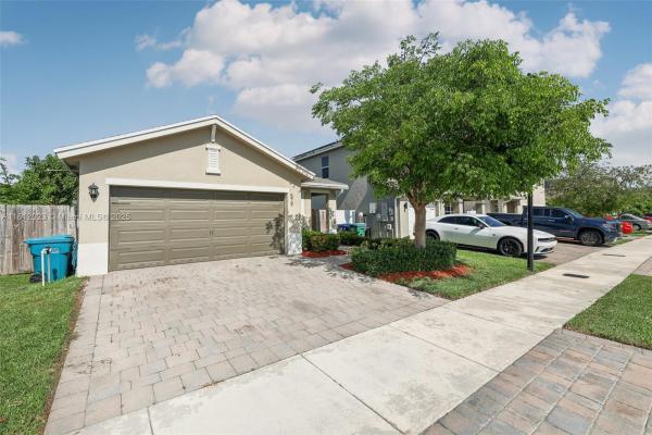 Royal Homes West, 579 NE 6th Pl, Florida City, Florida 33034, image 3