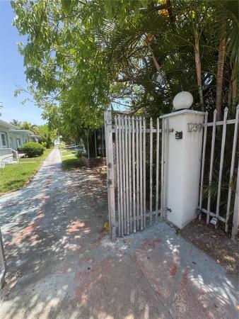 Marseille Deco, 1239 Marseille Dr #7, Miami Beach, Florida 33141, image 1