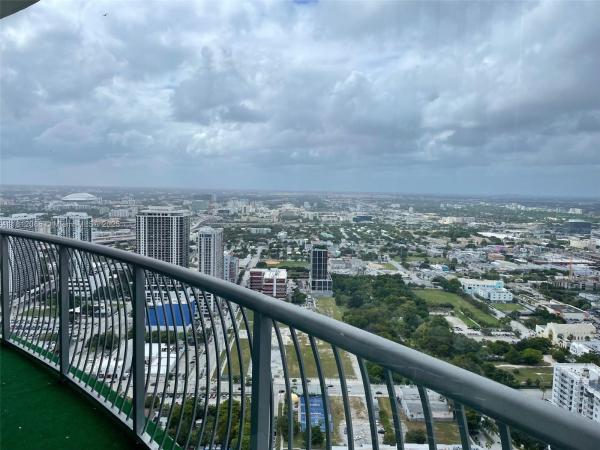 Opera Tower, 1750 N Bayshore Dr #5615, Miami, Florida 33132, image 1