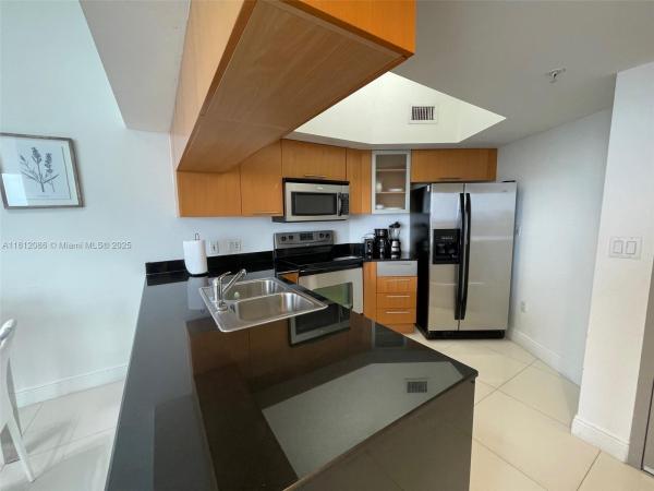 Opera Tower, 1750 N Bayshore Dr #5615, Miami, Florida 33132, image 2