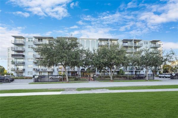 3 Horizons East, 12500 NE 15th Ave #402, North Miami, Florida 33161, image 2