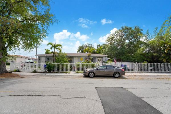 Tamiami Pines, 901 SW 34th Ave, Miami, Florida 33135, image 2