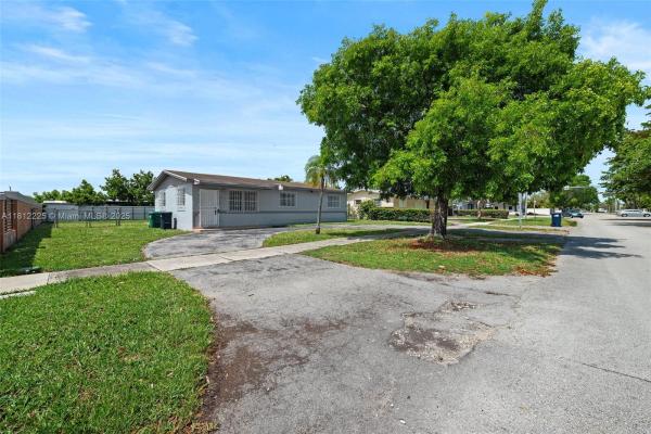 Snapper Creek Estates, 10721 SW 64th St, Sunset, Florida 33173, image 3