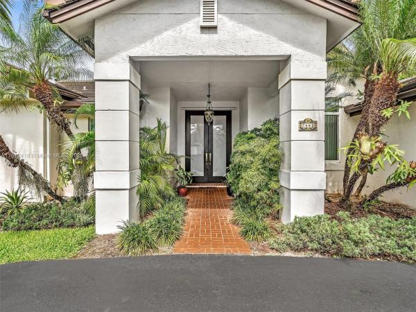 Poinciana Gardens, 7448 SW 120th Ct, Kendale Lakes, Florida 33183, image 3