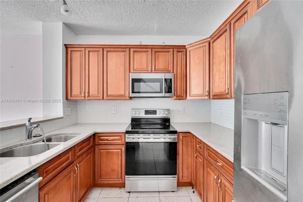 Pelican Pointe, 12106 SW 2nd St, Pembroke Pines, Florida 33025, image 3