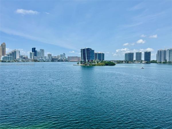 Mystic Pointe Tower 500, 3530 Mystic Pointe Dr #601, Aventura, Florida 33180, image 1