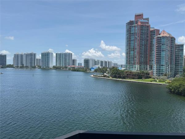 Mystic Pointe Tower 500, 3530 Mystic Pointe Dr #601, Aventura, Florida 33180, image 2