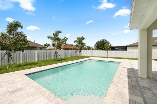 Cape Coral, 1119 Nw 19th St, Cape Coral, Florida 33993, image 1