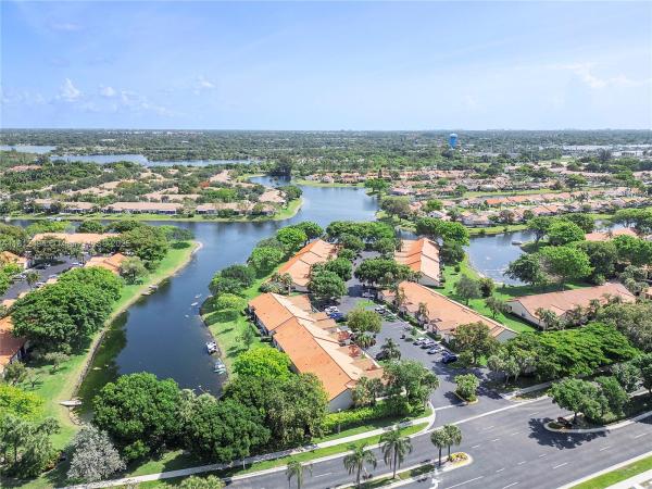 Centennial Square, 88 Centennial Ct, Deerfield Beach, Florida 33442, image 1