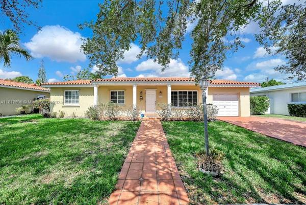2032 SW 97th Ct, Miami, Florida 33165, image 1
