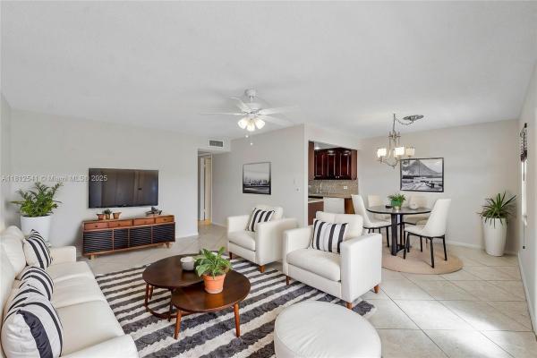 Newport, 3116 Newport U, Deerfield Beach, Florida 33442, image 2