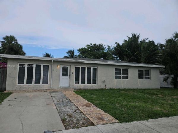 Lake Osborne Heights, 610 Snowden Dr, Lake Worth Beach, Florida 33461, image 1