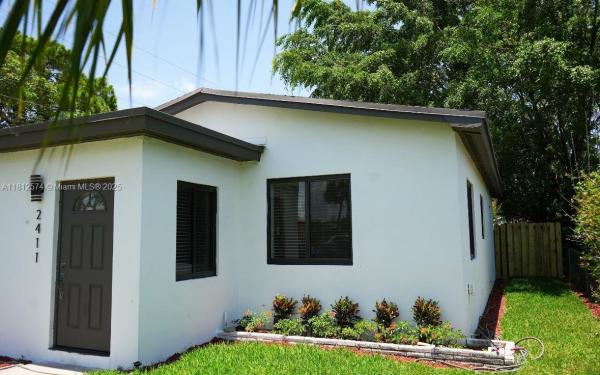 Franklin Park, 2411 NW 9th St, Fort Lauderdale, Florida 33311, image 2