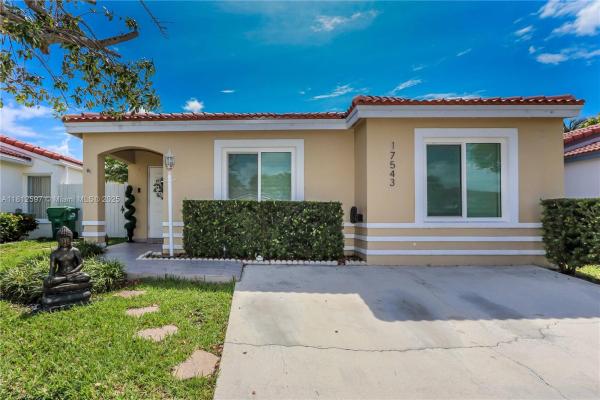Weitzer Serena Lakes West, 17543 SW 142nd Ct, Richmond West, Florida 33177, image 2