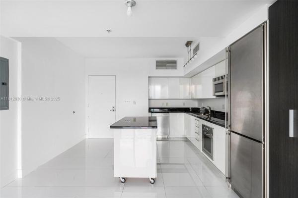 Mint At Riverfront, 92 SW 3rd St #4109, Miami, Florida 33130, image 1
