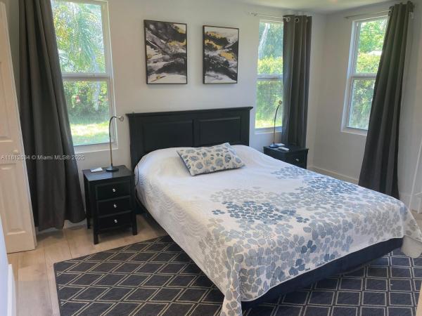 Gulfstream Estates, 913 NE 5th St, Hallandale Beach, Florida 33009, image 1