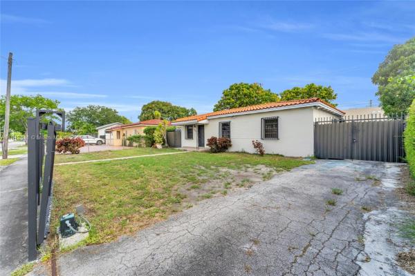 Sun Tan Village, 775 E 8th St, Hialeah, Florida 33010, image 2