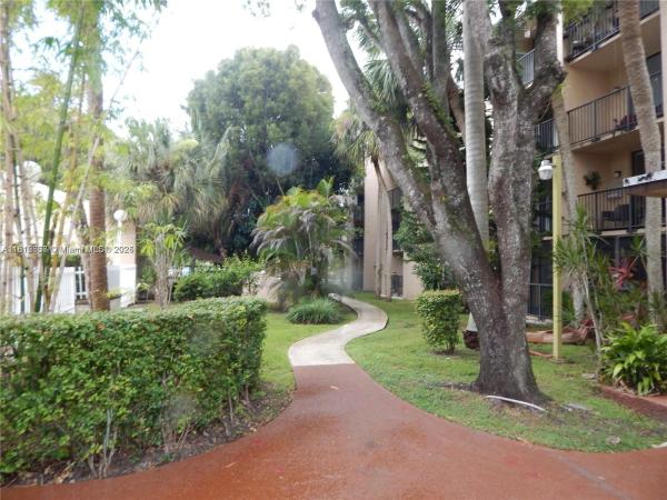 Promenade At Kendale Lakes, 14601 N Kendall Dr #304K, Kendall, Florida 33186, image 2