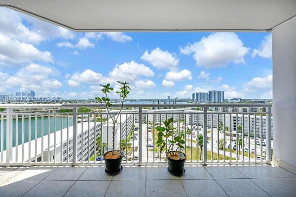Del Prado, 18041 Biscayne Blvd #1201, Aventura, Florida 33160, image 1