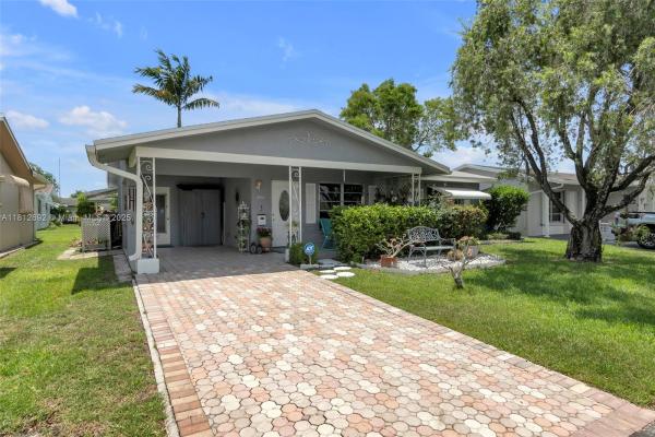 Mainlands Of Tamarac Lakes, 5714 NW 66th Ter, Tamarac, Florida 33321, image 1