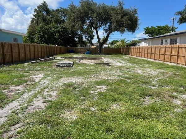 Hollywood Park, 2411 Cleveland St, Hollywood, Florida 33020, image 1