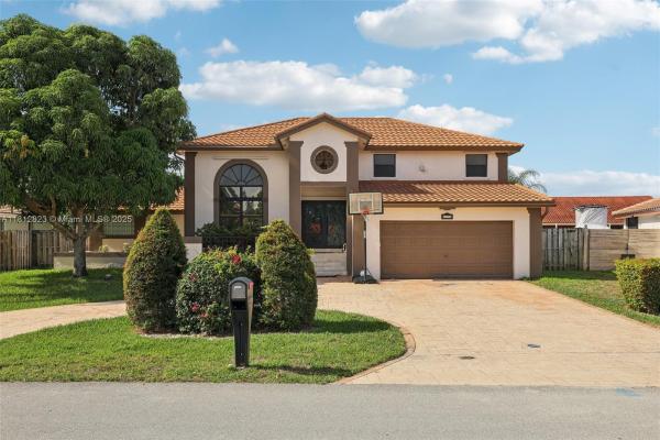 Falcon's Lea, 15050 E Falcons Lea Dr, Davie, Florida 33331, image 1