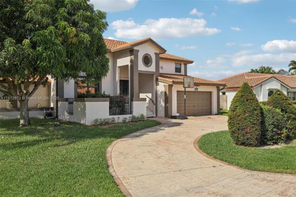 Falcon's Lea, 15050 E Falcons Lea Dr, Davie, Florida 33331, image 3