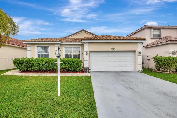 The Woodlands At Carolina, 3059 Dogwood Ln, Margate, Florida 33063, image 1