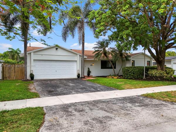 Saga Bay, 8041 SW 197th Ter, Cutler Bay, Florida 33189, image 2