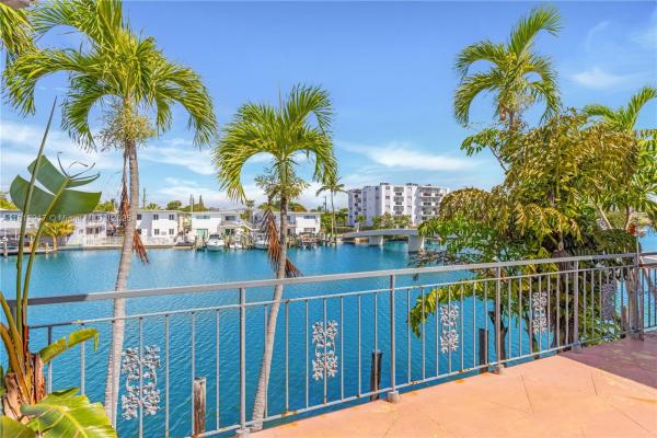 Creek Club, 8040 Tatum Waterway Dr #12, Miami Beach, Florida 33141, image 2
