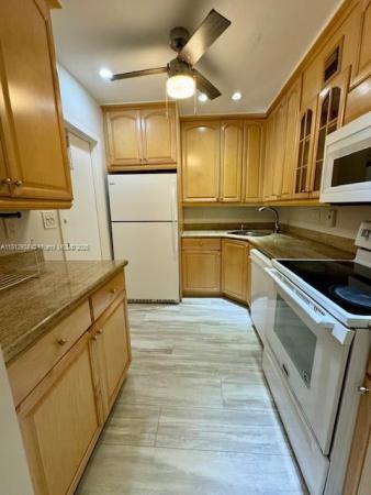 Oakland Shores, 3105 Oakland Shores Dr #J202, Oakland Park, Florida 33309, image 1