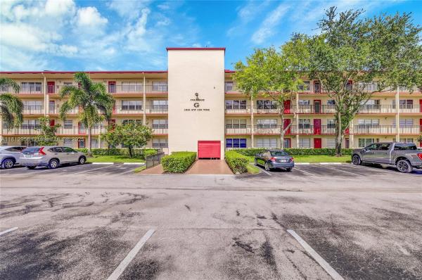 Ivanhoe At Century Village, 1551 SW 135th Ter #112G, Pembroke Pines, Florida 33027, image 1