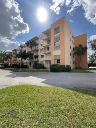 Breakwaters Of The Palm Beaches, 500 Executive Center Dr #2N, West Palm Beach, Florida 33401, image 1