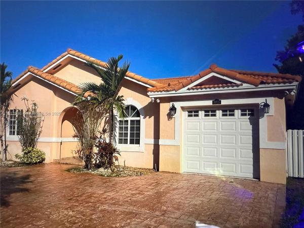 Royal Garden Estates, 8915 NW 164th St #8915, Miami Lakes, Florida 33018, image 1