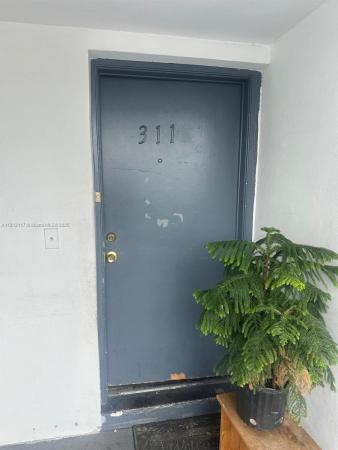 The White House, 13700 NE 6 Ave #311, North Miami, Florida 33161, image 1